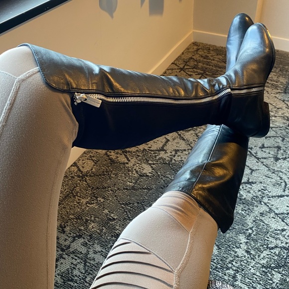 Michael Kors Leather Knee high riding boots - 6 1/2 - Picture 2 of 16